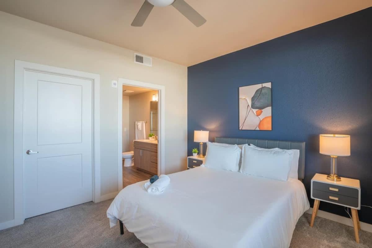 Elegant 1bd - Balcony, Pool, Gym, W-d - Sleeps 4 * Tempe
